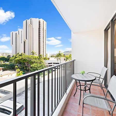 Cozy Waikiki Getaway, Stroll To Beach With Free Parking Honolulu Kültér fotó