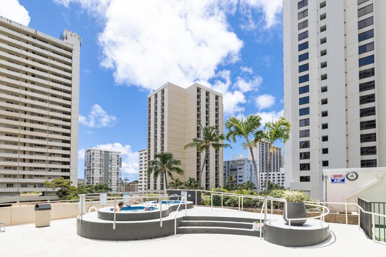 Cozy Waikiki Getaway, Stroll To Beach With Free Parking Honolulu Kültér fotó