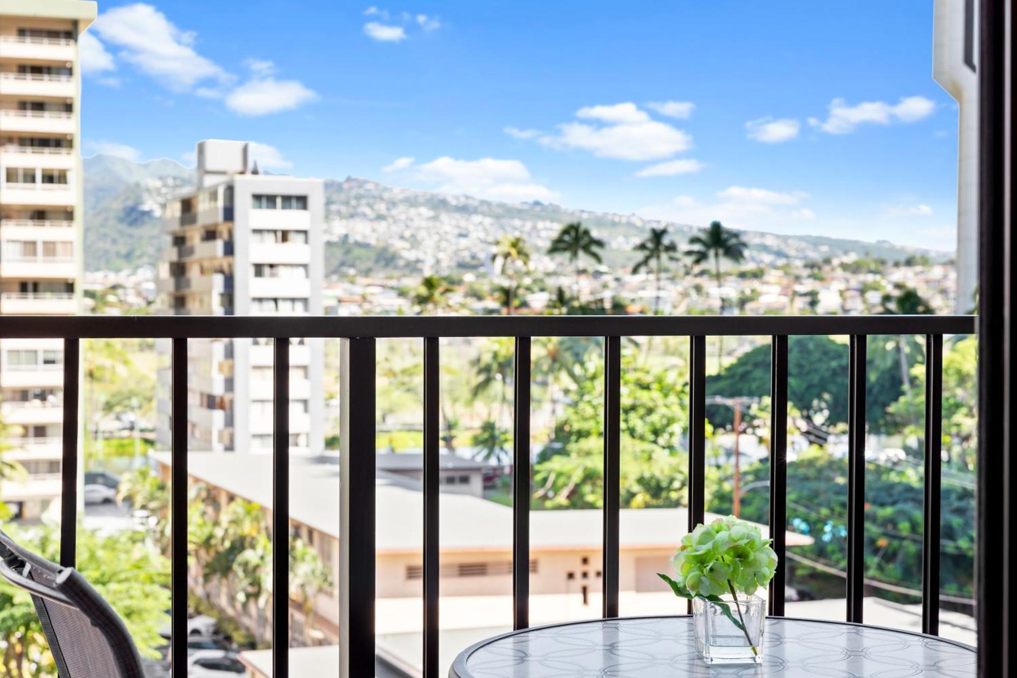 Cozy Waikiki Getaway, Stroll To Beach With Free Parking Honolulu Kültér fotó